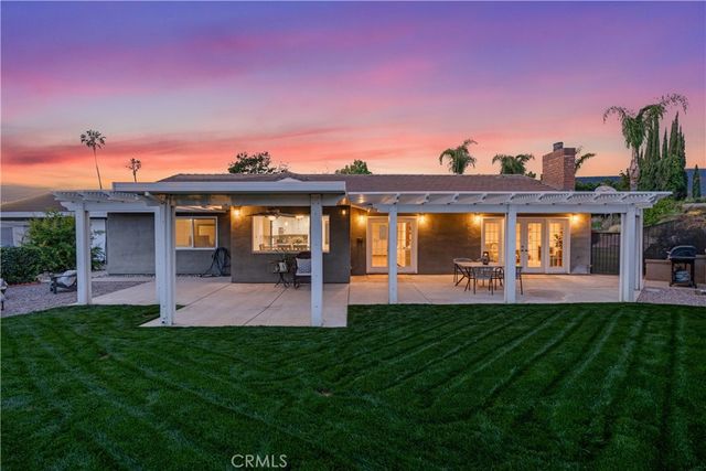 2120 Capuchin Way, Claremont, CA 91711