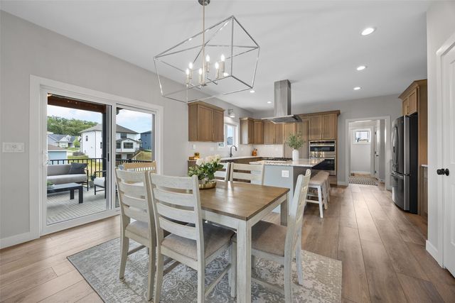 1244 Kona Cir, Coralville, IA 52241