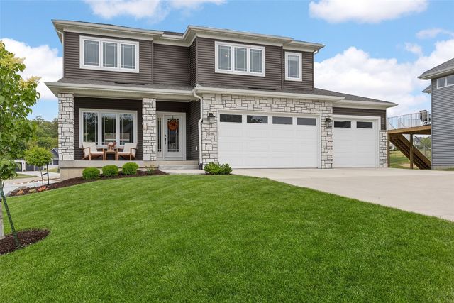 1244 Kona Cir, Coralville, IA 52241