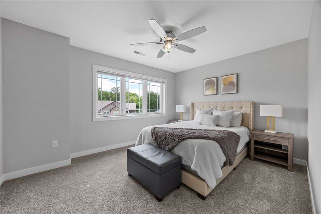1244 Kona Cir, Coralville, IA 52241