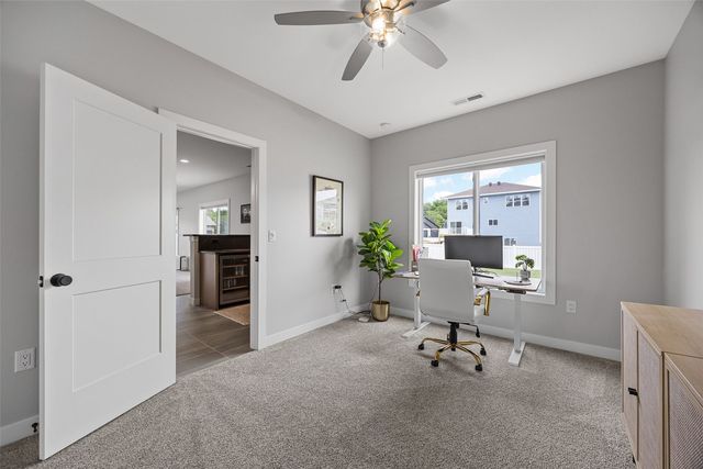 1244 Kona Cir, Coralville, IA 52241