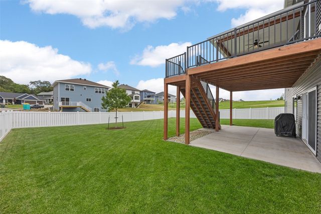 1244 Kona Cir, Coralville, IA 52241