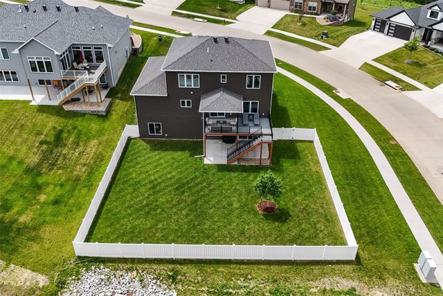 1244 Kona Cir, Coralville, IA 52241