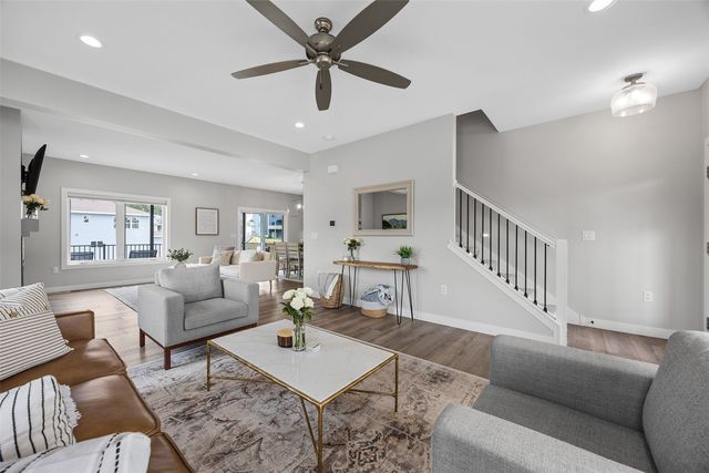 1244 Kona Cir, Coralville, IA 52241