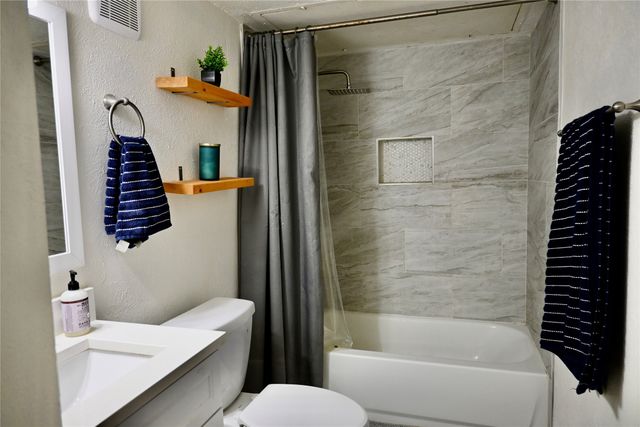 2223 Ridgedale Drive, Carrollton, TX 75006