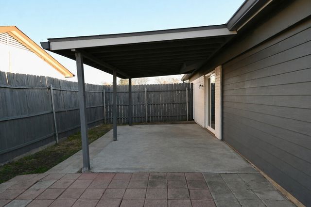 2223 Ridgedale Drive, Carrollton, TX 75006