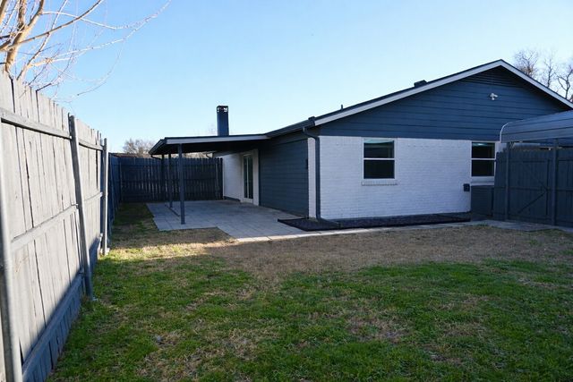 2223 Ridgedale Drive, Carrollton, TX 75006