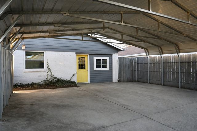 2223 Ridgedale Drive, Carrollton, TX 75006