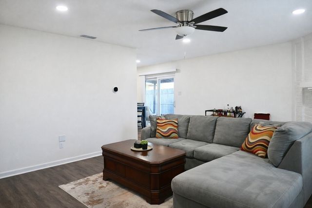 2223 Ridgedale Drive, Carrollton, TX 75006