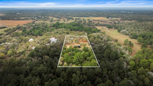 127 Marina RD, Smithville, TX 78957