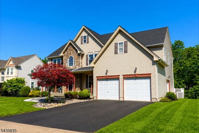 30 Rue Chagall, Franklin Twp., NJ 08873