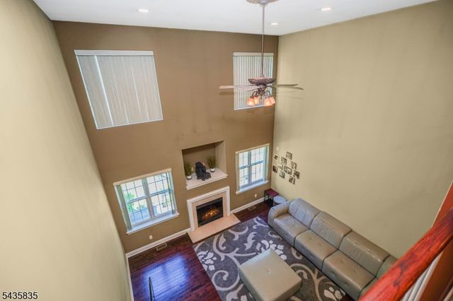 30 Rue Chagall, Franklin Twp., NJ 08873