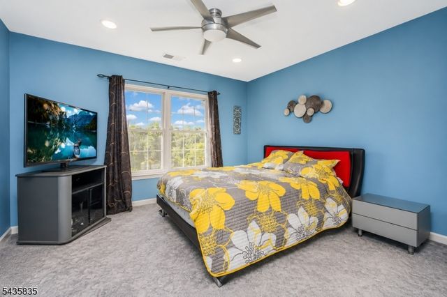 30 Rue Chagall, Franklin Twp., NJ 08873