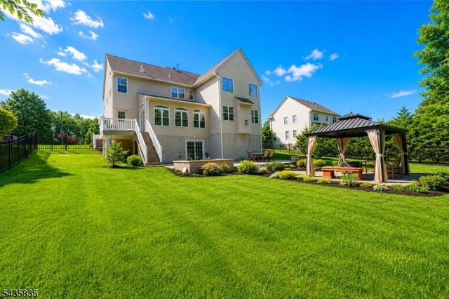 30 Rue Chagall, Franklin Twp., NJ 08873