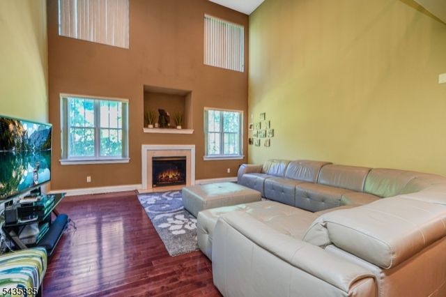 30 Rue Chagall, Franklin Twp., NJ 08873