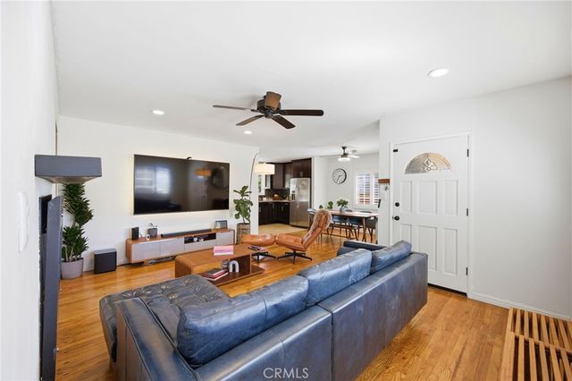 3458 Stevely, Long Beach, CA 90808