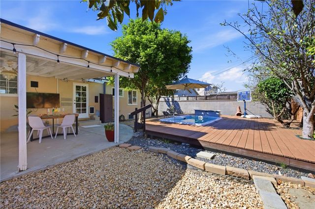 3458 Stevely, Long Beach, CA 90808