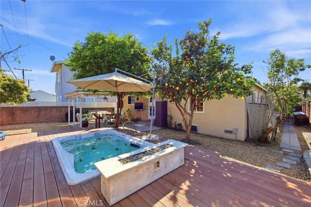 3458 Stevely, Long Beach, CA 90808