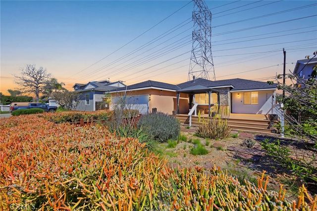 3458 Stevely, Long Beach, CA 90808