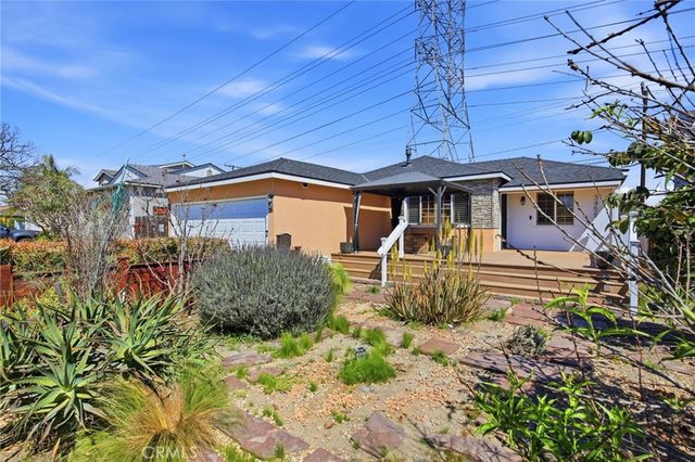 3458 Stevely, Long Beach, CA 90808