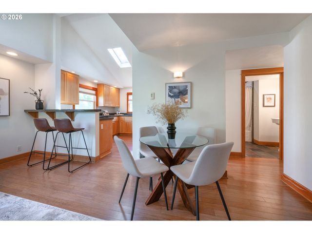 1843 MOSS St, Eugene, OR 97403