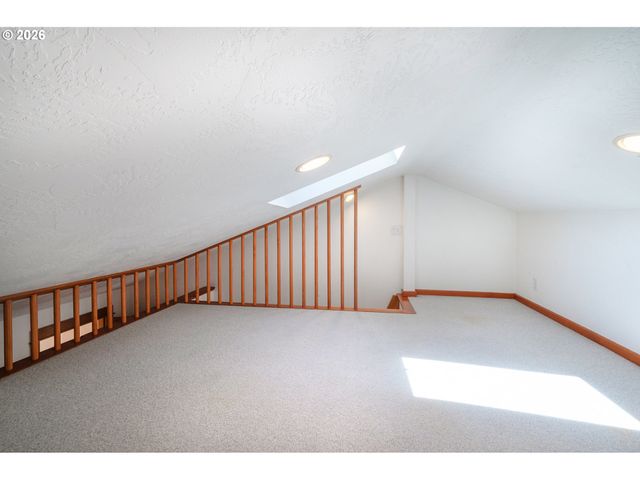 1843 MOSS St, Eugene, OR 97403