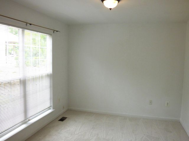 8900 TELFORD CT, Bristow, VA 20136