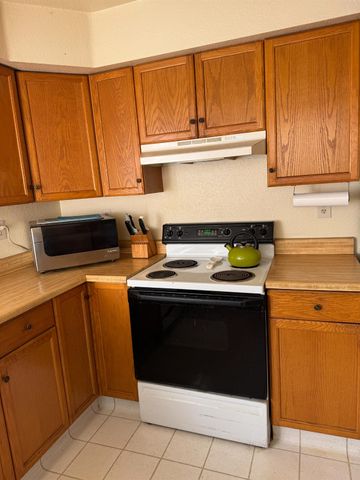 670 Stone House Rd, Auburn, CA 95603