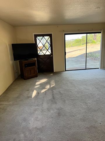 670 Stone House Rd, Auburn, CA 95603