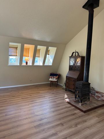 670 Stone House Rd, Auburn, CA 95603