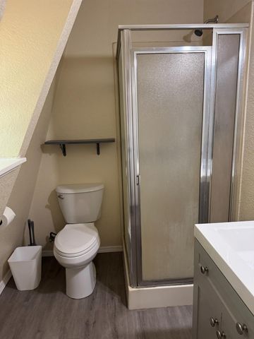 670 Stone House Rd, Auburn, CA 95603