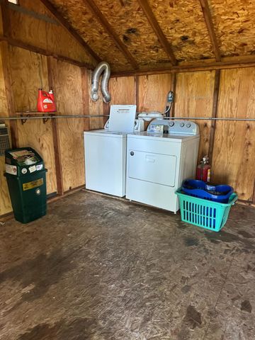 670 Stone House Rd, Auburn, CA 95603