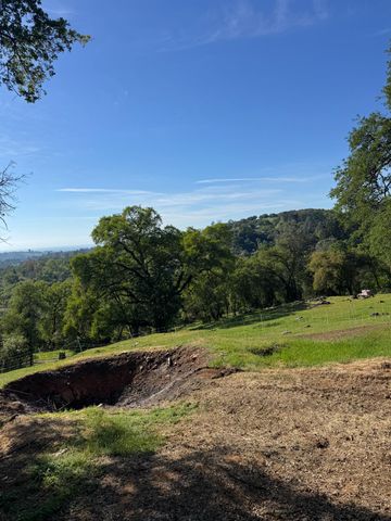 670 Stone House Rd, Auburn, CA 95603