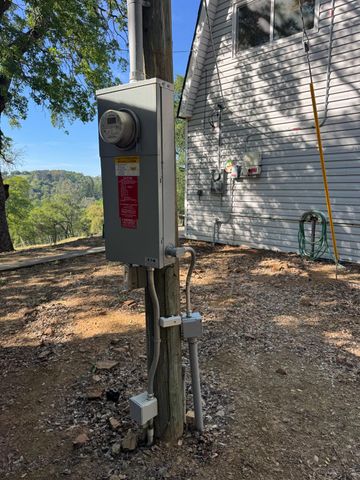 670 Stone House Rd, Auburn, CA 95603