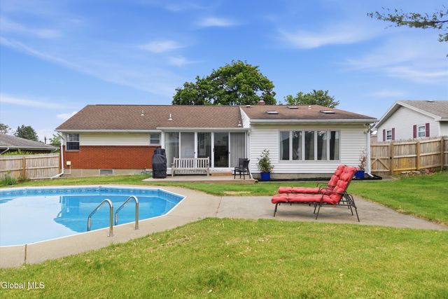 11 James Drive, Colonie, NY 12211