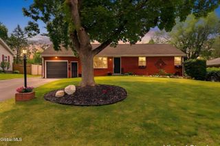 11 James Drive, Colonie, NY 12211
