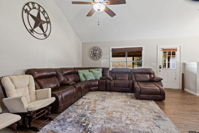 290 County Road 2220, Pittsburg, TX 75686