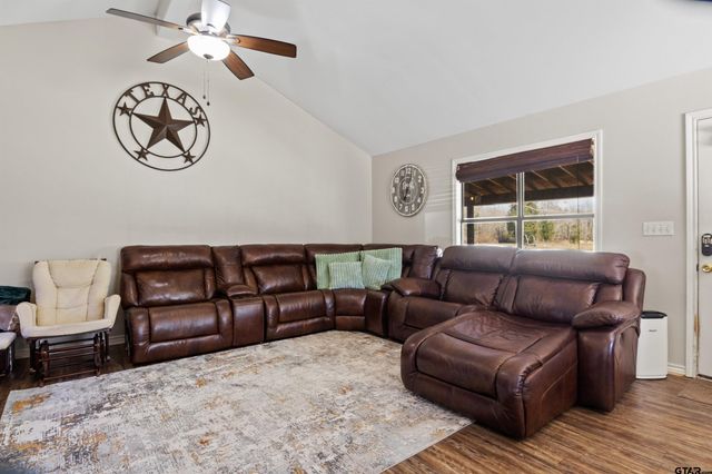 290 County Road 2220, Pittsburg, TX 75686