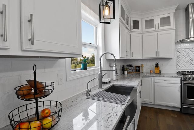 9108 Zinnia Drive, St. John, IN 46373