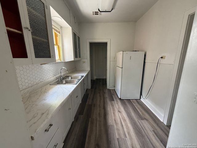 1626 McKinley, San Antonio, TX 78210