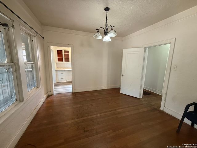 1626 McKinley, San Antonio, TX 78210