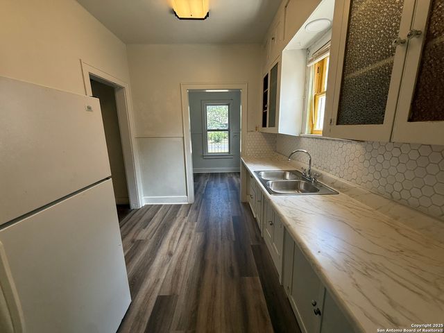 1626 McKinley, San Antonio, TX 78210