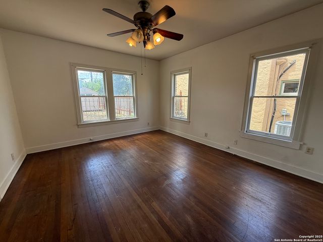 1626 McKinley, San Antonio, TX 78210