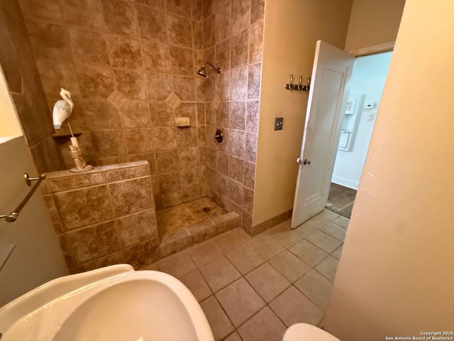 1626 McKinley, San Antonio, TX 78210