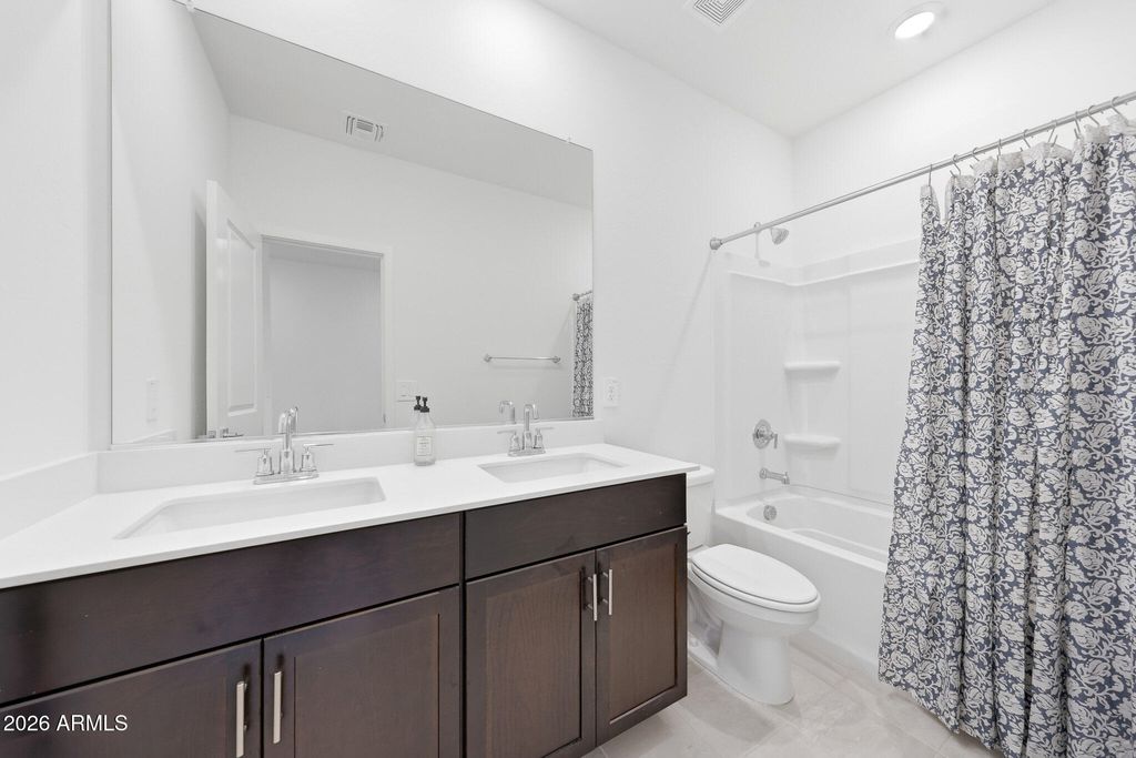Image 16 of property listing at 24172 W Hopi Street Street, Buckeye, AZ 85326