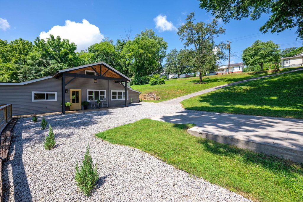 954 Beason Drive, Chattanooga, TN 37405