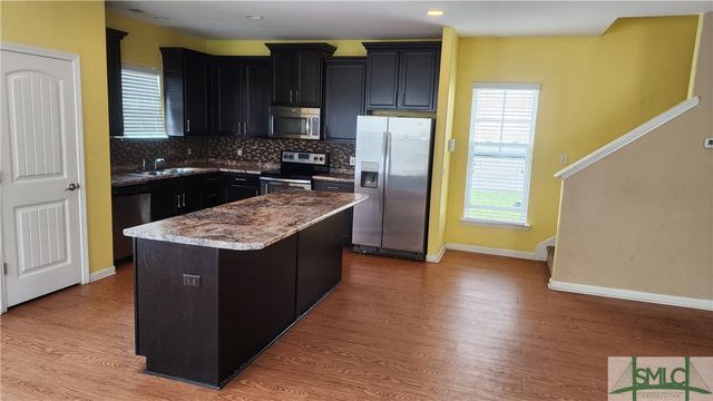 217 Lakepointe Drive, Savannah, GA 31407