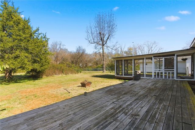 902 W 12th Street, Fayetteville, AR 72701