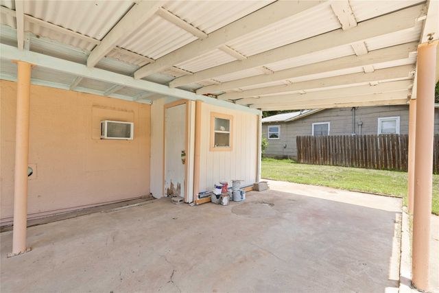 201 S First Street, Bangs, TX 76823
