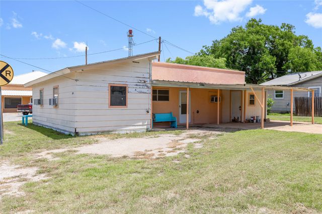 201 S First Street, Bangs, TX 76823